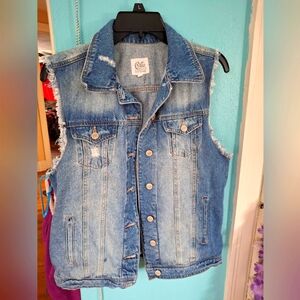 Cello Denimwear Women's Large Blue Distressed Denim Vest Pre-owned